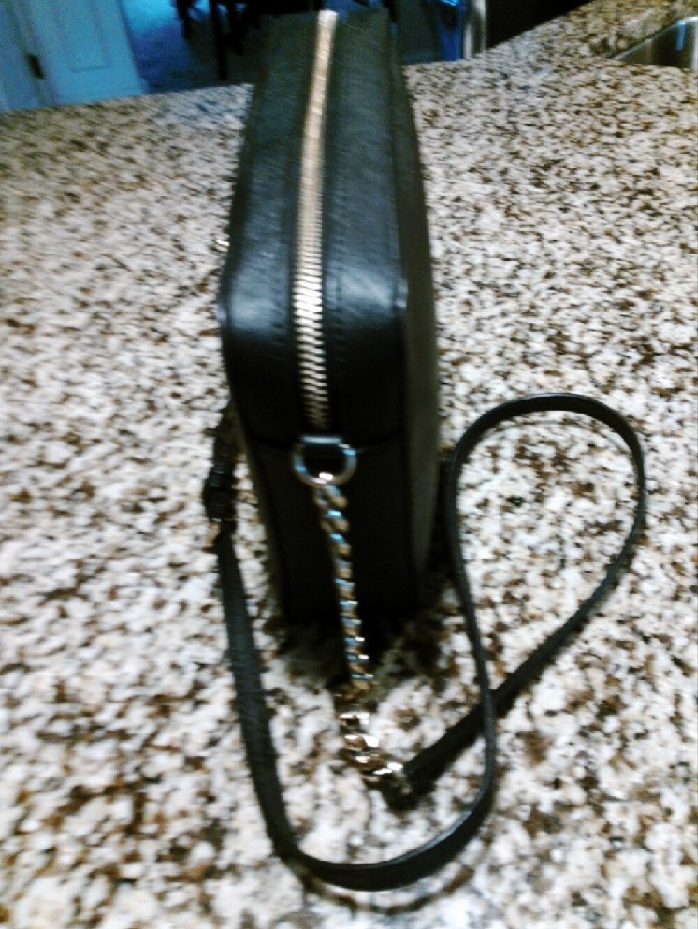 Michael Kors Black Leather Crossbody with Gold Logo. New Without Tags - Picture 4 of 5